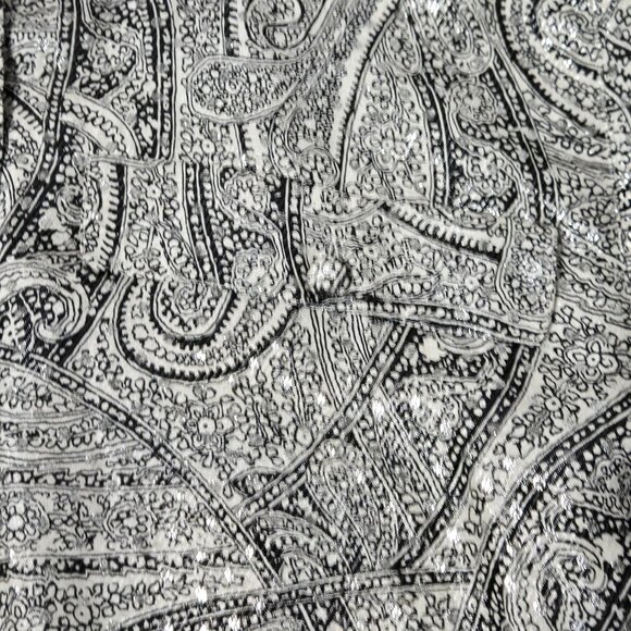 Italian Womans blouse size 6 B&W with sparkles pre-owned 78% satin 22% polyester - Picture 4 of 6